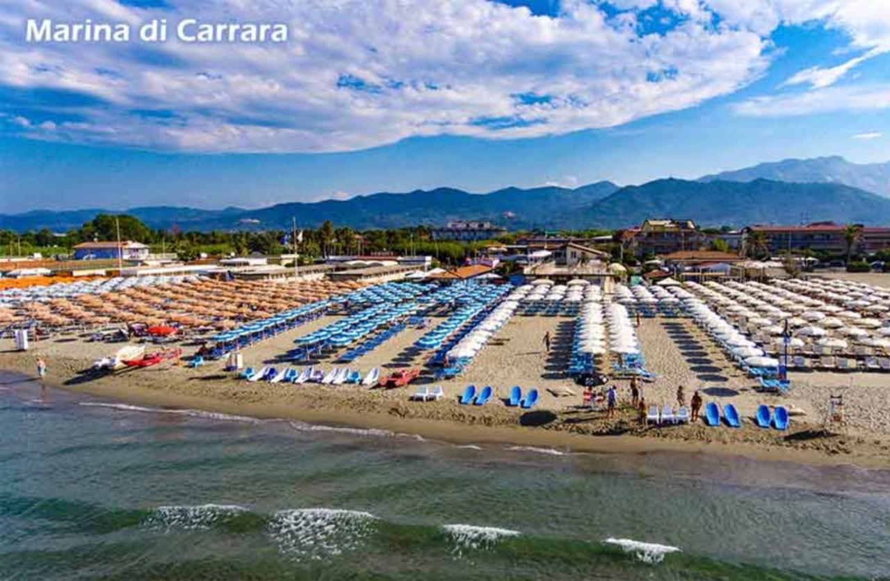 Apartamento La Conchiglia A Marina Marina Di Carrara Exterior foto