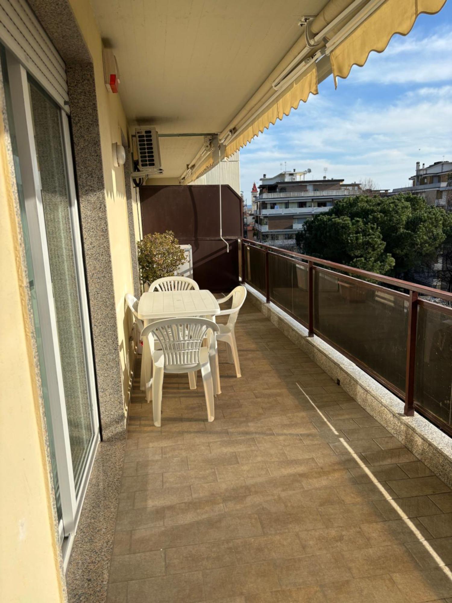Apartamento La Conchiglia A Marina Marina Di Carrara Exterior foto